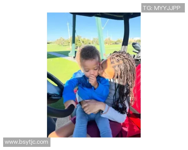 库里一家携手参与真人秀展现家庭温馨与篮球魅力的精彩生活