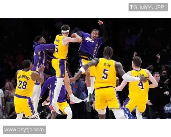 官方实力榜更新雷霆强势超越骑士登顶勇士紧随其后湖人位列第五